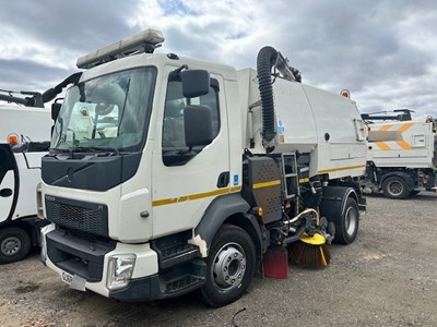 Lot 83 - 2018 (68 Plate) Volvo FL Johnston VT651 Sweeper/Gulley Sucker Euro 6