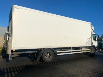 Lot 63 - 2016 (66 Plate) DAF LF 220 FA Rigid Box Euro 6