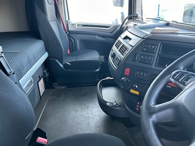 Lot 64 - 2019 (69 Plate) DAF XF 480 6x2 Tractor Unit Euro 6
