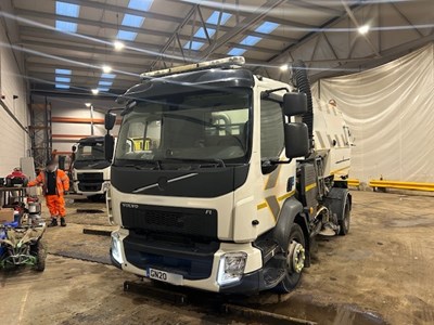 Lot 75 - 2020 Volvo FL Johnston Sweeper Euro 6