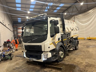 Lot 75 - 2020 Volvo FL Johnston Sweeper Euro 6