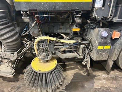 Lot 75 - 2020 Volvo FL Johnston Sweeper Euro 6