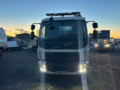 Lot 77 - 2019 (69 Plate) Volvo FL Johnston Sweeper Euro 6