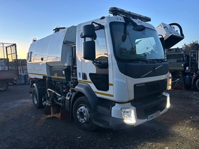 Lot 77 - 2019 (69 Plate) Volvo FL Johnston Sweeper Euro 6