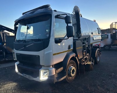 Lot 78 - 2019 (69 Plate) Volvo FL Johnston Sweeper Euro 6