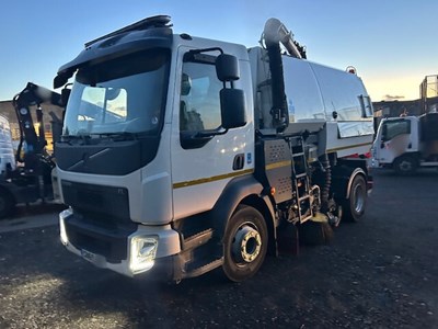 Lot 78 - 2019 (69 Plate) Volvo FL Johnston Sweeper Euro 6