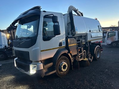Lot 78 - 2019 (69 Plate) Volvo FL Johnston Sweeper Euro 6