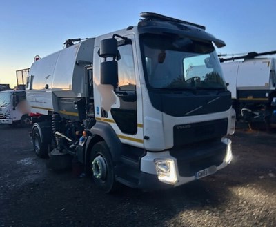 Lot 78 - 2019 (69 Plate) Volvo FL Johnston Sweeper Euro 6