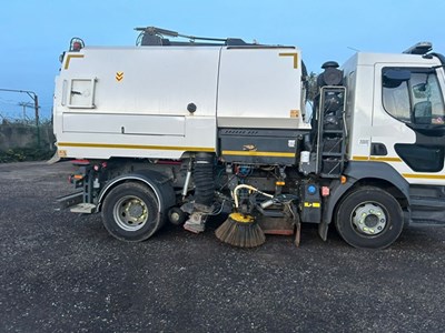 Lot 79 - 2020 Volvo FL Johnston Sweeper Euro 6