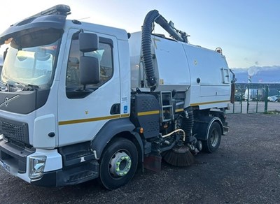 Lot 79 - 2020 Volvo FL Johnston Sweeper Euro 6