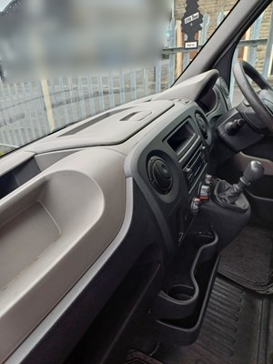 Lot 90 - 2016 Renault Master 125.35 Luton Box LWB Van Euro 6