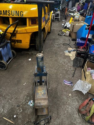 Lot 78 - 1x 20t Hydraulic Jack & 1x 5T Forklift Jack