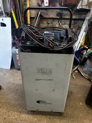 Lot 86 - Trade Charge 55T Charger