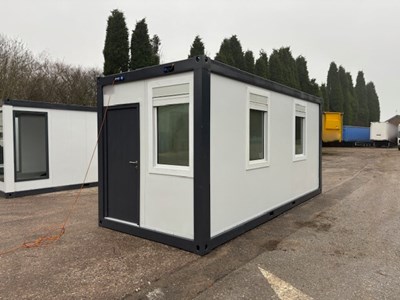 Lot 95 - Standard Modular Portable Office