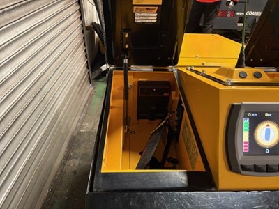 Lot 50 - 2022 MASTERMOVER PS3000+