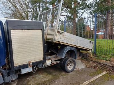 Lot 32 - 2013 (62 Plate) Nissan Cabstar 35.14 S/C MWB 4x2 Rigid Caged Tipper Euro 5
