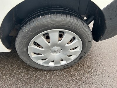 Lot 41 - 2017 (67 Plate) Vauxhall Combo 2300 Crew Cab Panel Van Euro 6