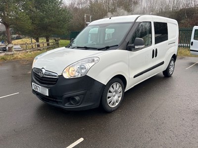 Lot 41 - 2017 (67 Plate) Vauxhall Combo 2300 Crew Cab Panel Van Euro 6