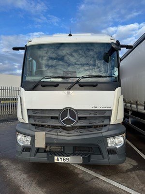 Lot 5 - 2020 (69 Plate) Mercedes Actros 1824 Rigid Curtainside Euro 6
