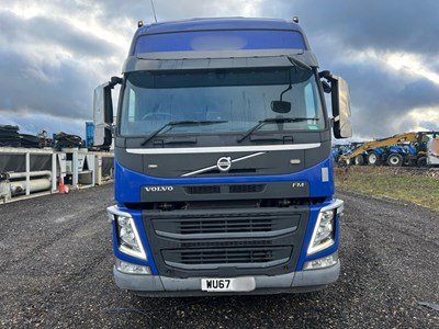 Lot 9 - 2017 (67 Plate) Volvo FM450 6x2 Globetrotter Cab Rigid Brick Grab with Drag Trailer Euro 6