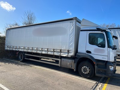 Lot 4 - 2020 (69 Plate) Mercedes Actros 1824 Rigid Curtainside Euro 6