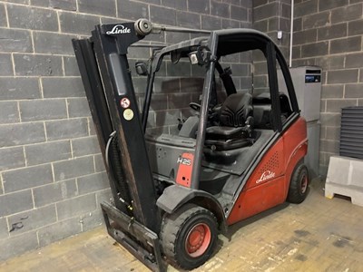 Lot 32 - Linde H25T LPG Powered Fork Lift