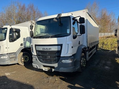 Lot 17 - 2016 DAF LF 220 Rigid Curtainside Euro 6
