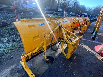 Lot 5 - 2016 (66 Plate) Mercedes Arocs 1824 Econ Tipper with Gritter Body and Plough Attachment Euro 6
