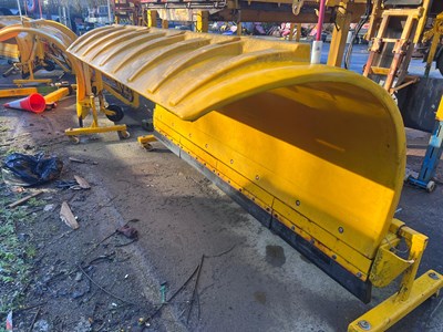 Lot 5 - 2016 (66 Plate) Mercedes Arocs 1824 Econ Tipper with Gritter Body and Plough Attachment Euro 6