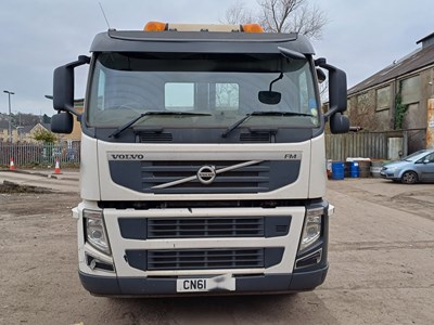 Lot 59 - 2011 (61 Plate) Volvo FM.330 6x4 Rigid Hookloader Euro 5