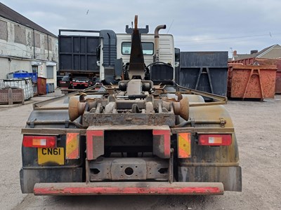 Lot 59 - 2011 (61 Plate) Volvo FM.330 6x4 Rigid Hookloader Euro 5
