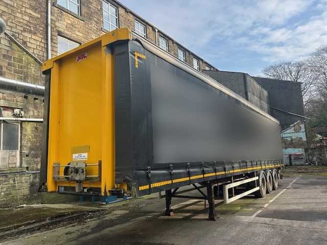 Lot 63 - 2012 SDC Curtainside Trailer