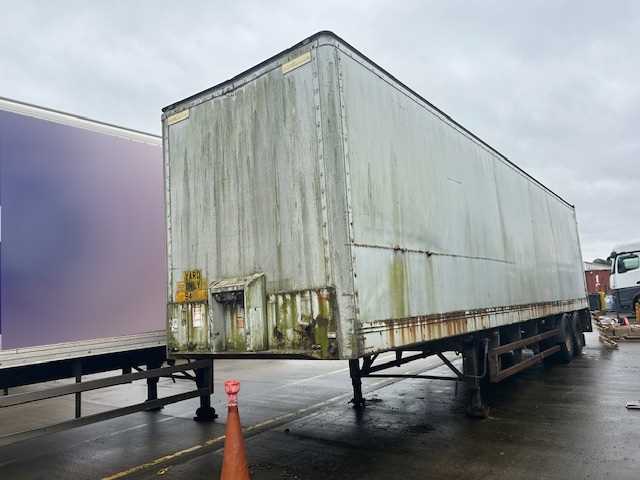 Lot 36 - 1994 Montracon Box Trailer Tandem Axle
