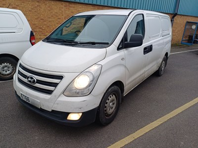 Lot 15 - 2017 (66 Plate) Hyundai iLoad SE CRDI Panel Van Euro 6