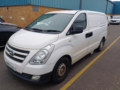 Lot 13 - 2017 Hyundai iLoad SE CRDI Panel Van Euro 6