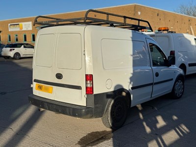 Lot 27 - 2011 Vauxhall Combo 2000 CDTI 16V Panel Van Euro 4