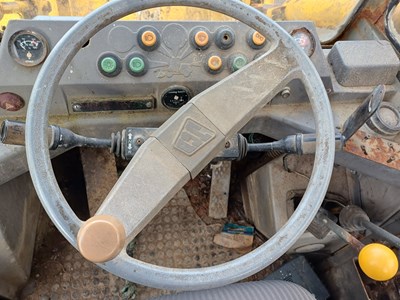 Lot 59 - 1989 JCB 410 4x4 Loading Shovel