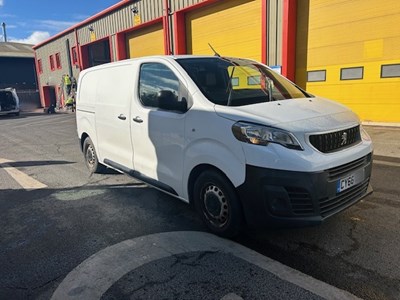 Lot 13 - 2017 (66 Plate) Peugeot Expert PRO Standard Blue HDi Panel Van Euro 6