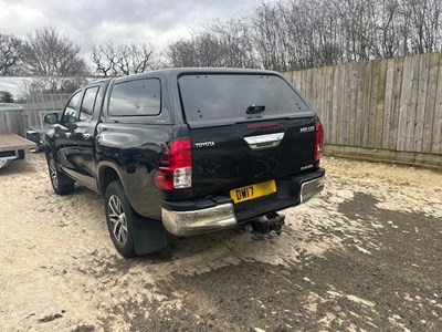 Lot 25 - 2017 Toyota Hilux Invincible Double Cab Euro 6