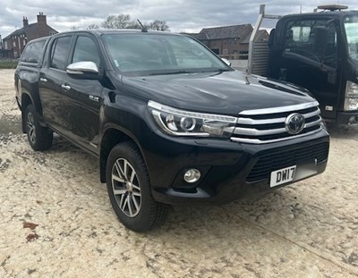 Lot 25 - 2017 Toyota Hilux Invincible Double Cab Euro 6