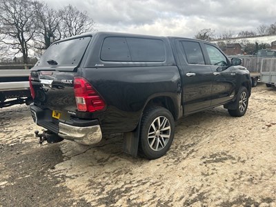 Lot 25 - 2017 Toyota Hilux Invincible Double Cab Euro 6