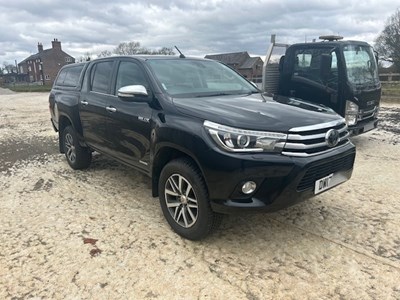 Lot 25 - 2017 Toyota Hilux Invincible Double Cab Euro 6