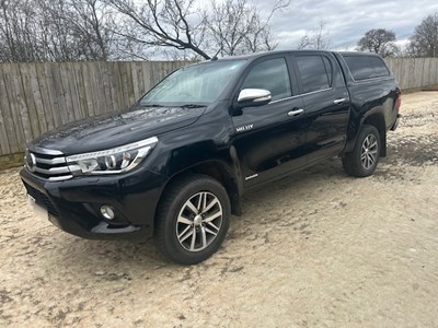 Lot 25 - 2017 Toyota Hilux Invincible Double Cab Euro 6