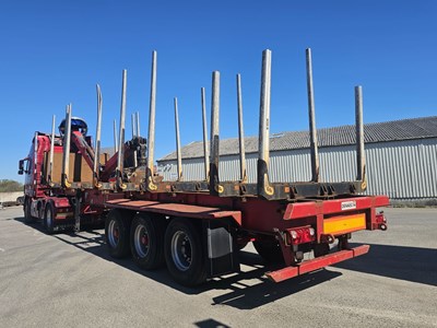 Lot 80 - 2011 Dennison Trailer with Epsilon Crane and Log Grab
