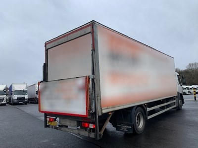 Lot 99 - 2015 (65 Plate) Renault D18 Wide Box Euro 6