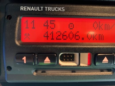 Lot 99 - 2015 (65 Plate) Renault D18 Wide Box Euro 6