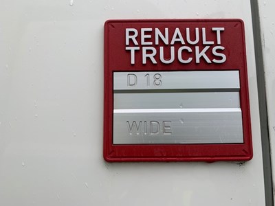 Lot 99 - 2015 (65 Plate) Renault D18 Wide Box Euro 6