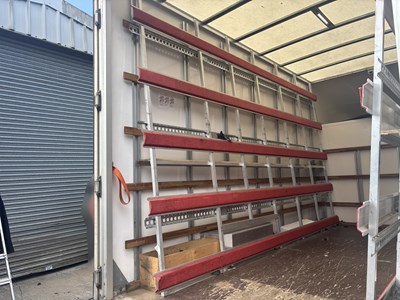 Lot 75 - Glass Frail / Racking