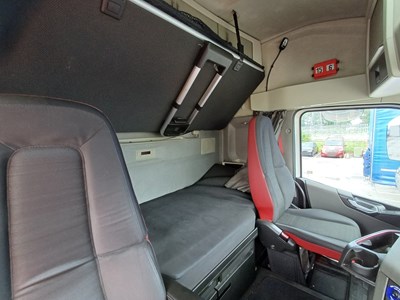 Lot 6 - 2016 Volvo FH 460 6x2 Tractor Unit Euro 6