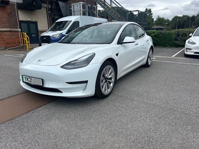 Lot 9 - 2021 Tesla Model 3 Dual Motor Long Range AWD